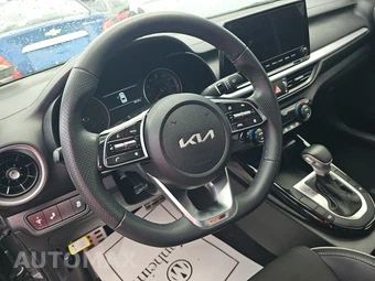 2022 Kia Forte GT-Line - miniatura 10