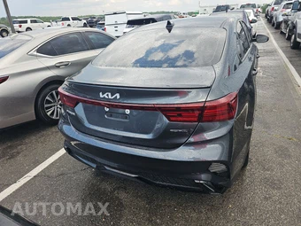 2022 Kia Forte GT-Line - miniatura 5