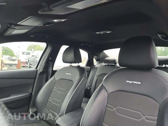 2022 Kia Forte GT-Line - miniatura 11