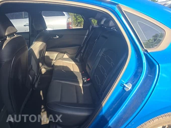 2022 Kia Forte GT-Line - miniatura 13