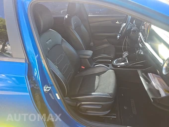 2022 Kia Forte GT-Line - miniatura 8