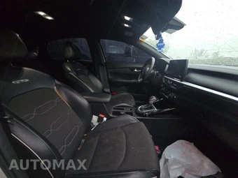 2022 Kia Forte GT-Line - miniatura 8