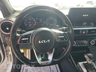 2022 Kia Forte GT-Line - miniatura 10