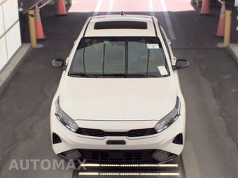 2022 Kia Forte GT-Line - miniatura 2