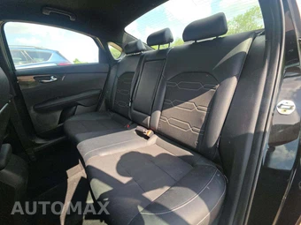 2022 Kia Forte GT-Line – miniatura 10
