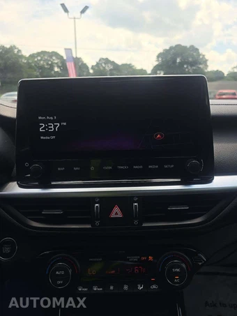 2022 Kia Forte GT-Line - miniatura 10