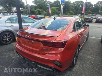 2022 Kia Forte GT-Line - miniatura 3