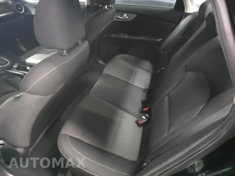 2022 Kia Forte LXS – miniatura 10