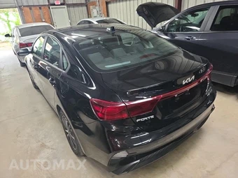 2022 Kia Forte LXS – miniatura 6