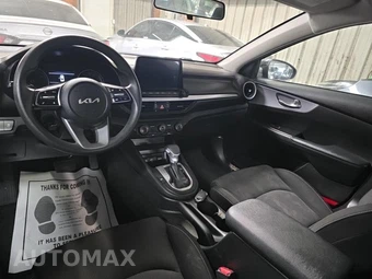 2022 Kia Forte LXS – miniatura 8