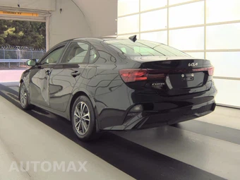 2022 Kia Forte LXS – miniatura 6