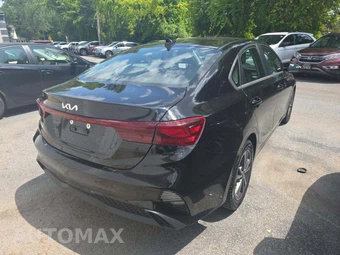2022 Kia Forte LXS - miniatura 3