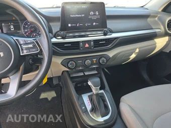 2022 Kia Forte LXS - miniatura 11
