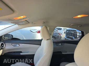 2022 Kia Forte LXS - miniatura 17