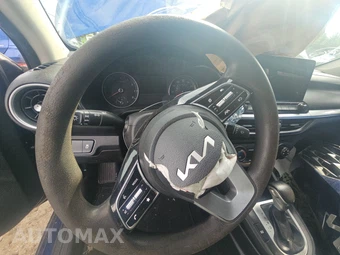 2022 Kia Forte LXS - miniatura 10