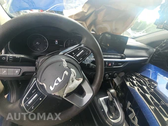 2022 Kia Forte LXS - miniatura 11