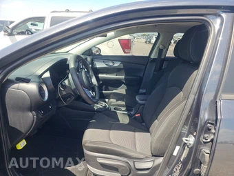 2022 Kia Forte LXS - miniatura 7