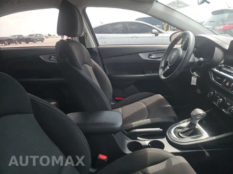 2022 Kia Forte LXS - miniatura 8
