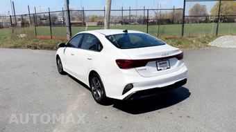 2022 Kia Forte LXS - miniatura 13