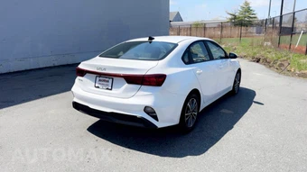 2022 Kia Forte LXS - miniatura 14