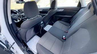 2022 Kia Forte LXS - miniatura 22