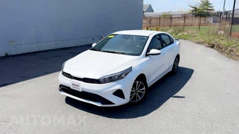 2022 Kia Forte LXS - miniatura 4