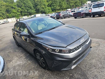 2022 Kia Forte LXS – miniatura 3