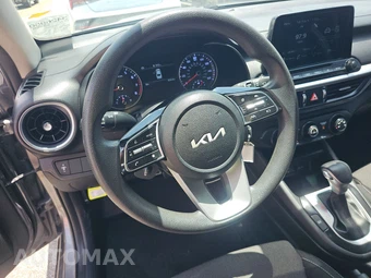 2022 Kia Forte LXS - miniatura 10