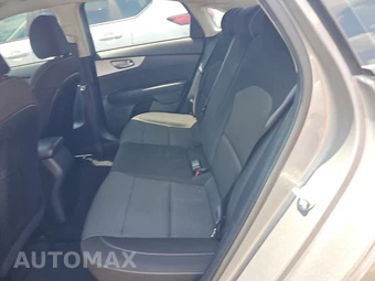 2022 Kia Forte LXS - miniatura 13