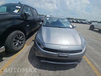 2022 Kia Forte LXS - miniatura 2