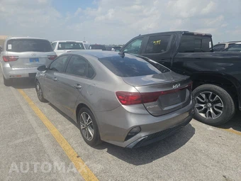 2022 Kia Forte LXS - miniatura 6