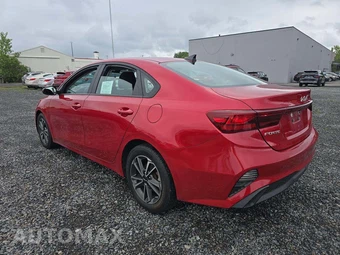 2022 Kia Forte LXS – miniatura 2