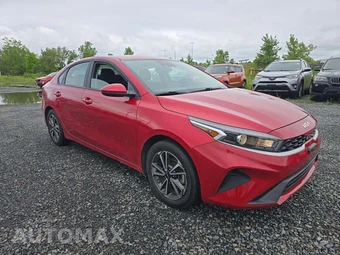 2022 Kia Forte LXS – miniatura 4