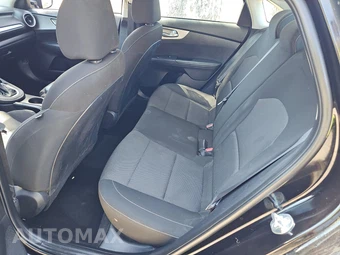 2022 Kia Forte LXS – miniatura 13
