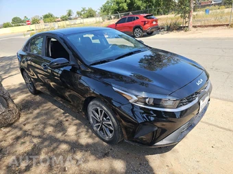 2022 Kia Forte LXS – miniatura 3