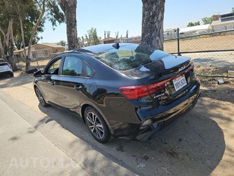 2022 Kia Forte LXS – miniatura 6