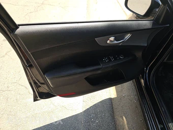 2022 Kia Forte LXS – miniatura 9