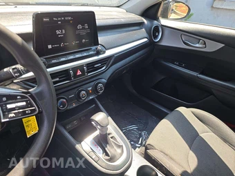 2022 Kia Forte LXS - miniatura 10