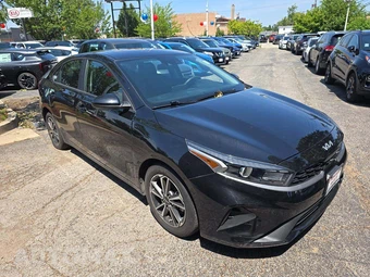 2022 Kia Forte LXS - miniatura 4
