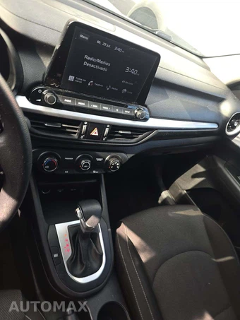 2022 Kia Forte LXS – miniatura 10