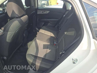 2022 Kia Forte LXS – miniatura 13