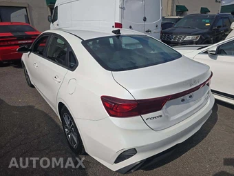 2022 Kia Forte LXS – miniatura 2