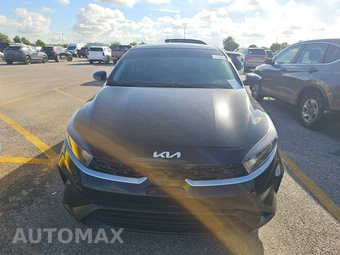 2022 Kia Forte LXS - miniatura 2