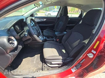 2022 Kia Forte LXS – miniatura 3