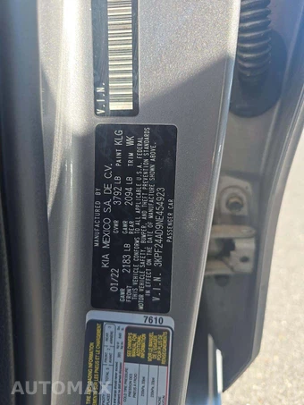 2022 Kia Forte LXS - miniatura 5