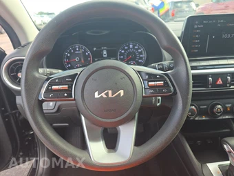 2022 Kia Forte LXS – miniatura 10