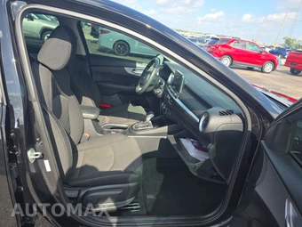 2022 Kia Forte LXS – miniatura 8