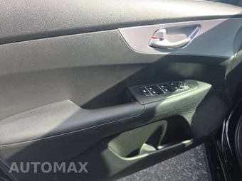 2022 Kia Forte LXS – miniatura 9