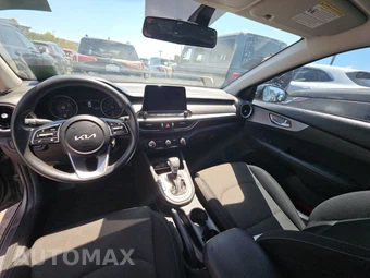 2022 Kia Forte LXS - miniatura 11