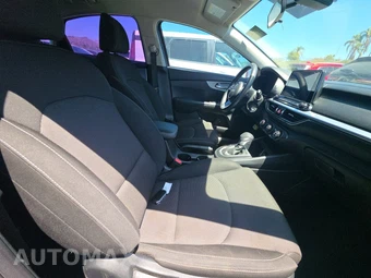 2022 Kia Forte LXS - miniatura 8